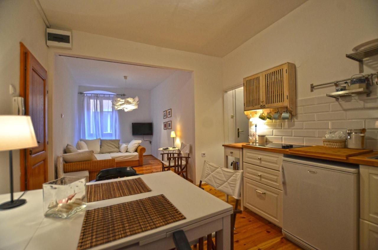 Leko Old Town Apartment Ровин Екстериор снимка